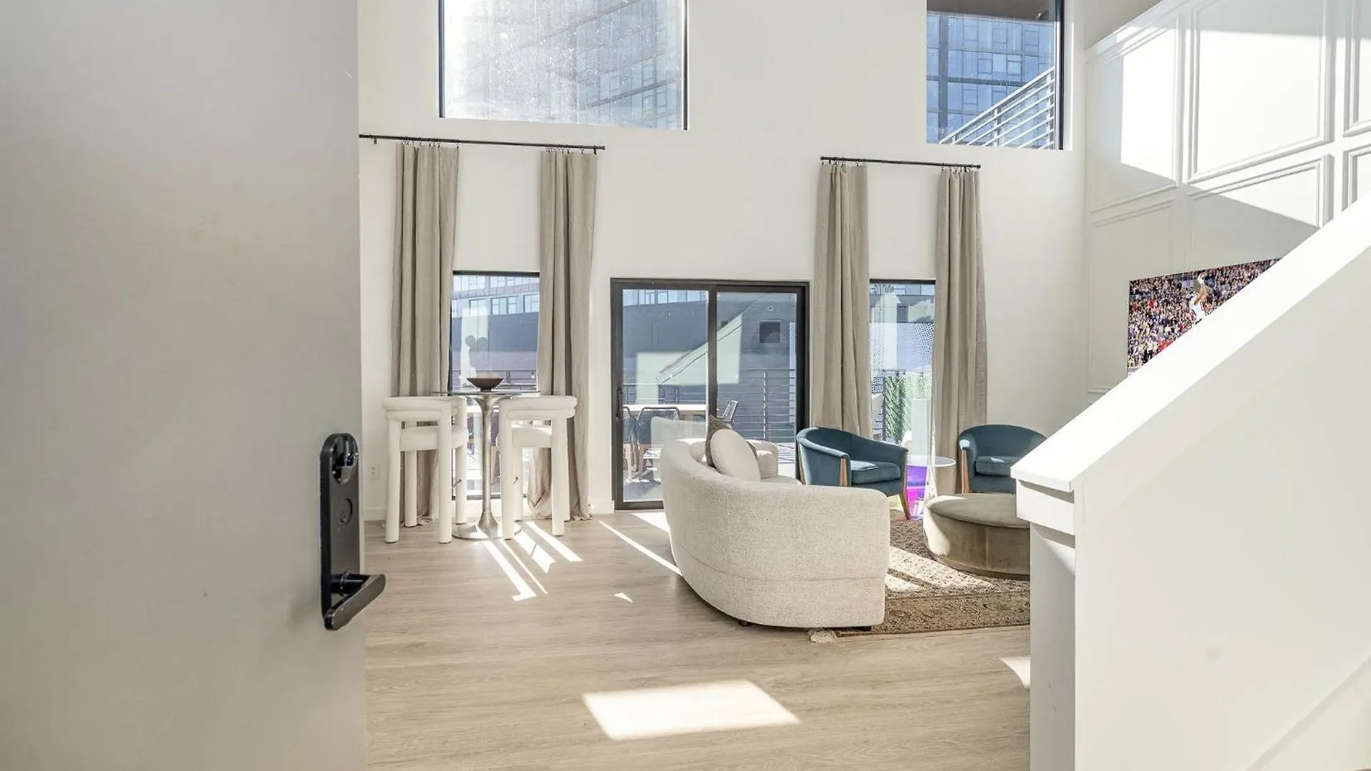 Villa Hyve - Halo - Pool & Gym - Large Private Balcony Nashville Ferienhaus